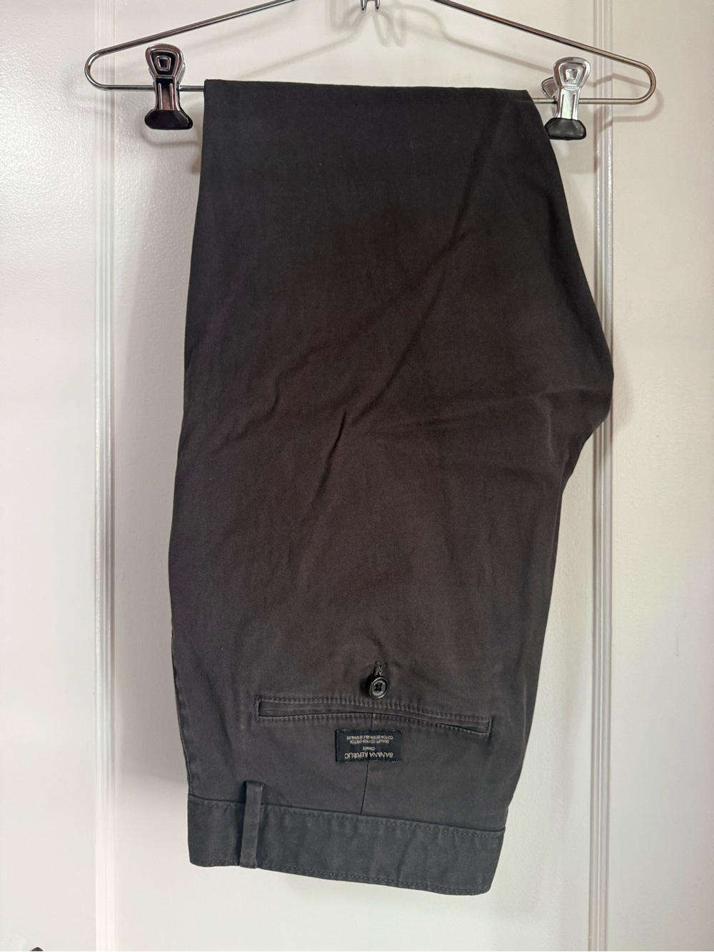 Men's Banana Republic Fulton Chino Pants in Black